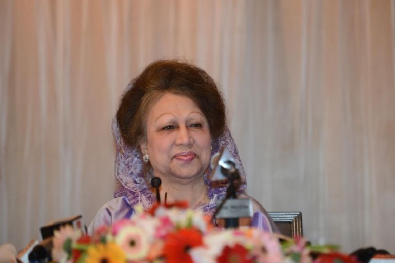 Bangladesh Nationalist Party chairperson Khaleda Zia speaks during a press conference in Dhaka on January 15, 2014. Zia said that Bangladesh has been stripped of democracy and it must be restored through a movement. AFP PHOTO/Munir uz ZAMAN
