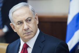 Israeli Prime Minister Benjamin Netanyahu attends the weekly cabinet meeting in his Jerusalem office on November 9, 2014. AFP PHOTO/POOL/DAN BALILTY