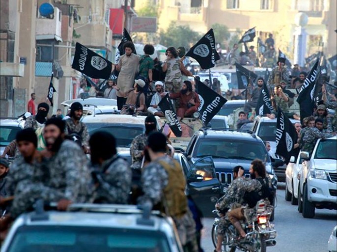يؤكد نشطاء أن الخلافات بين عناصر تنظيم الدولة باتت تطفو