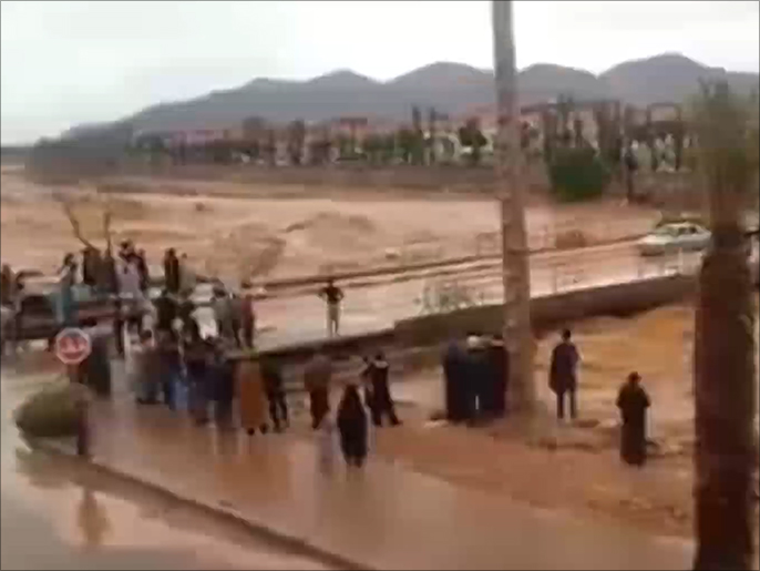 ‪السيول الجارفة جنوبي المغرب أودت بحياة العشرات‬ (الجزيرة)