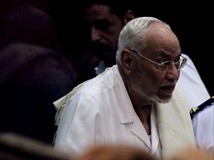 3 ـ المرشد السابق للاخون مهدي عاكف في قاعة المحكمة بمعهد أمناء الشرطة بمنطقة طرة- 2 نوفمبر 2014