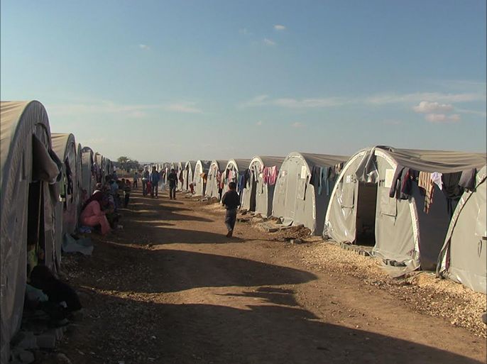 مخيمات بنيت بشكل سريع للاجئين الأكراد