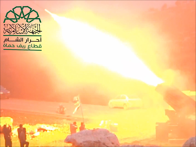‪‬ جبهة النصرة وكتائب الثوار تشن معارك عنيفة ضد قوات النظام بريف حماة(ناشطون)
