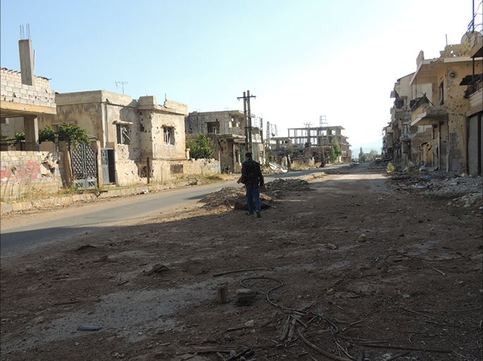 معارك النظام والتنظيم دفع الناس لمغادرة مدينة دير الزور
