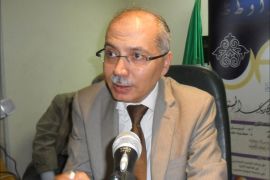 فيصل الحفيان - مدير معهد المخطوطات العربية