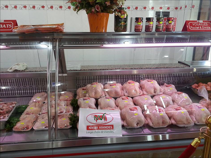 شهدت أسعار اللحوم البيضاء بالجزائر ارتفاعا كبيرا في الفترة الأخيرة (الجزيرة نت)