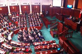 انطلاق اشغال البرلمان التونسي الجديد وسط بعض التجاذبات (2 ديسمبر/كانون الأول 2014 في مقر البرلمان بالعاصمة تونس)