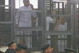عام على اعتقال صحفيي الجزيرة الإنجليزية بمصر