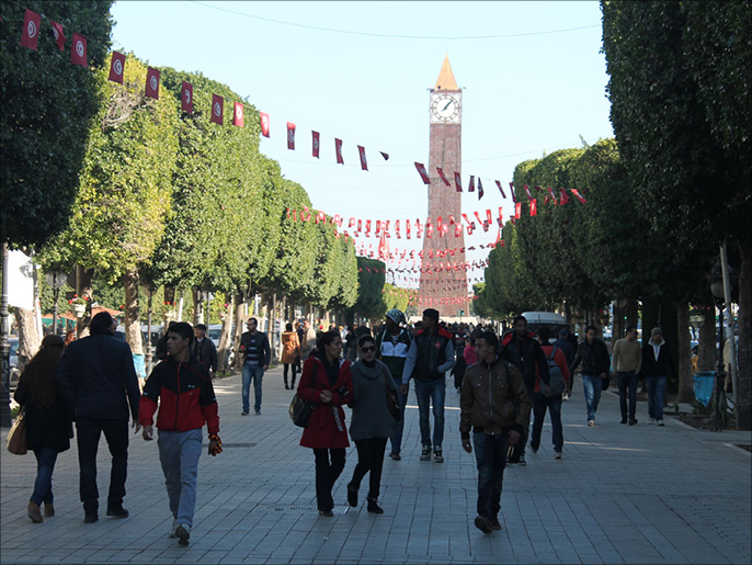 ‪الشارع التونسي يترقب موقف المرزوقي‬ (الجزيرة نت)