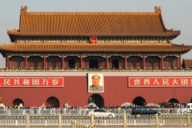 Gate of Heavenly Peace, Beijing, China - لساحة تيانانمن في بكين أحد المعالم الصينية / source:getty images -/ الموسوعة