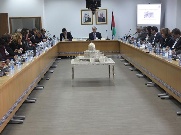 د. مصطفى يطالب الدول المانحة الإيفاء بتعهداتها المالية لتنفيذ الخطة الوطنية لإعادة اعمار قطاع غزة