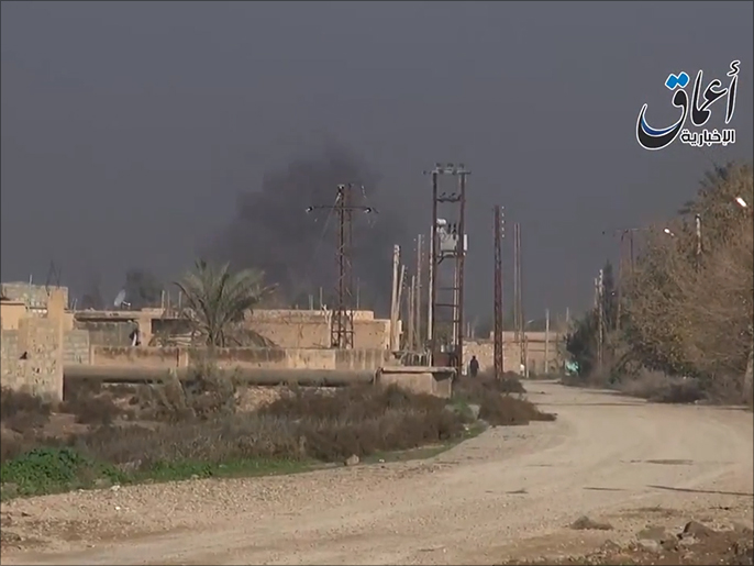 طيران النظام السوري يقصف محيط مطاردير الزور العسكري (ناشطون)