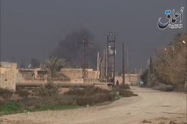 طيران النظام السوري يقصف القرى قرب مطار دير الزور