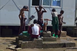 مسلمو الروهينغيا يعيشون ظروفًا صعبة في مخيمات اللجوء