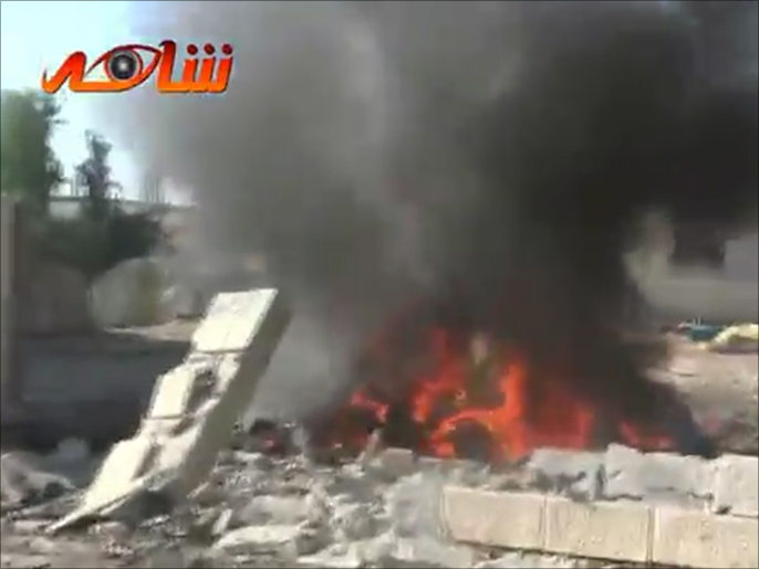 إحدى الغارات التي استهدفت بلدة جاسم بريف درعا (ناشطون)