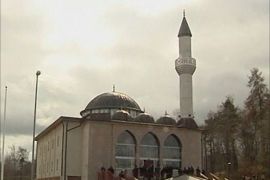 إلقاء عبوة ناسفة على مسجد باستوكهولم
