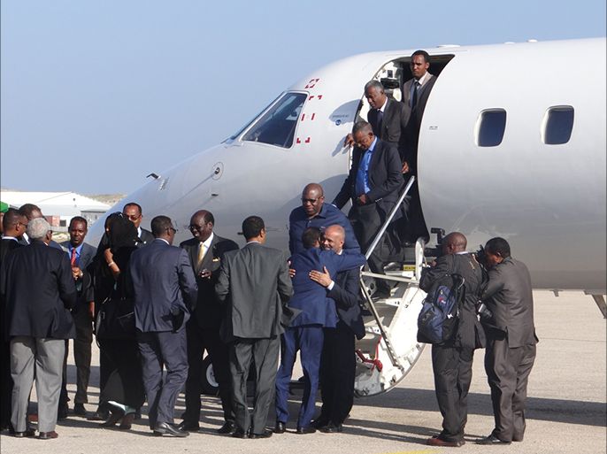 لقطة من وصول وزراء خارجية دول منظمة "إيغاد" إلى مطار مقديشو واستقبالهم 9 يناير 2015