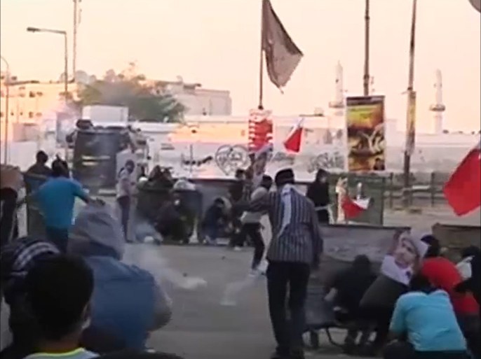 استمرار مظاهرات المعارضة في البحرين احتجاجا على اعتقال رئيـس جمعيـة الوفاق علـي سلمان