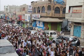 مظاهرة بعد صلاة جمعة بساحة التغيير بصنعاء رفضا لسيطرة الحوثيين على السلطة وإجبار الرئيس هادي على الاستقالة.