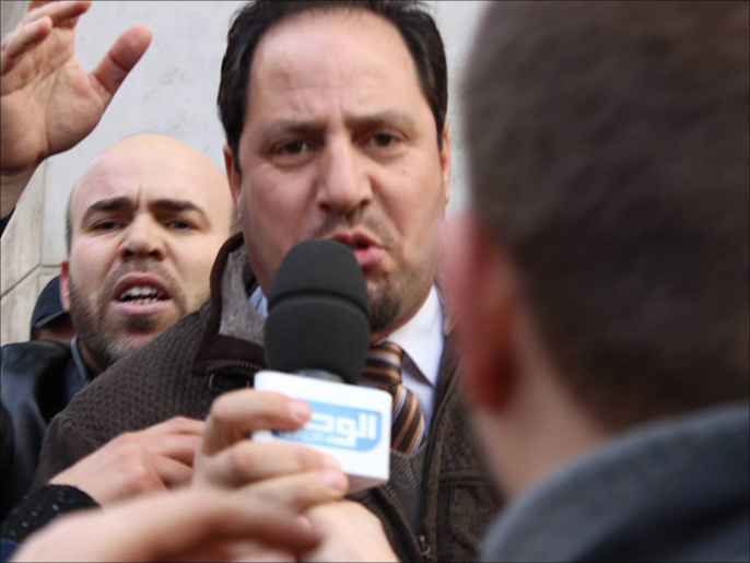 بلام: الوقفة كسرت حاجز الخوف الذي سلطه النظام على الجزائريين (الجزيرة)