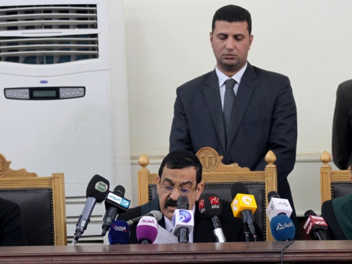 القاضي محمد شحاتة أثناء النطق بالحكم(غيتي)