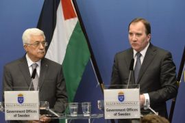 Sweden�s Prime Minister Stefan Lofven (R) speaks during a joint news conference with Palestinian President Mahmoud Abbas at the Rosenbad government headquarters in Stockholm February 10, 2015. Abbas met Lofven, Sweden's new prime minister, on Tuesday to further international support for his cause after the Nordic state infuriated Israel when it became the first major European country to recognise Palestine as a state. REUTERS/Jonas Ekstromer/TT News Agency (SWEDEN - Tags: POLITICS) ATTENTION EDITORS - THIS IMAGE HAS BEEN SUPPLIED BY A THIRD PARTY. SWEDEN OUT. NO COMMERCIAL OR EDITORIAL SALES IN SWEDEN. NO COMMERCIAL SALES. THIS PICTURE IS DISTRIBUTED EXACTLY AS RECEIVED BY REUTERS, AS A SERVICE TO CLIENTS