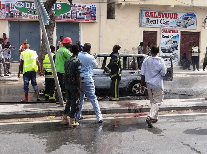 اغتيال موظف من دائرة الهجرة الصومالية في تفجير سيارته بمقديشو 16 نوفمبر 2014 (الجزيرة نت)