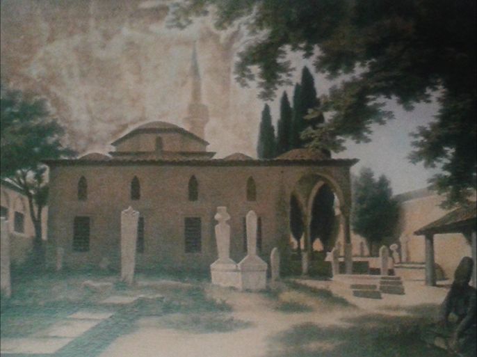 أحد مساجد أثينا العثمانية وتبدو فيه مدافن عثمانية