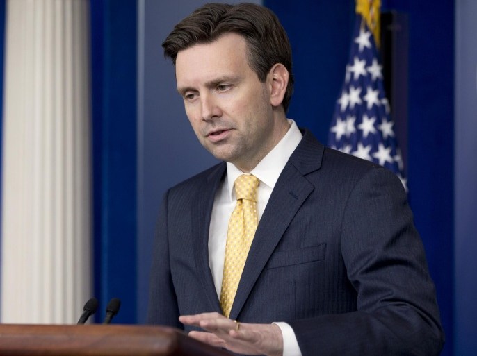 White House press secretary Josh Earnest speaks during his daily news briefing at the White House in Washington, Friday, March 20, 2015, answering questions from IS to Israel. (AP Photo/Jacquelyn Martin)