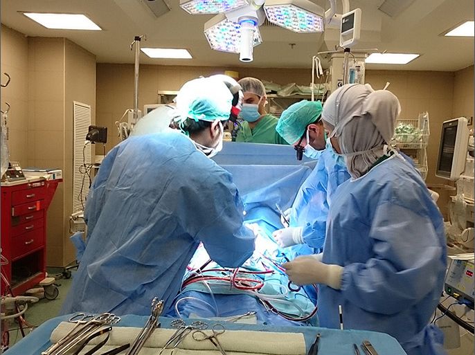 صور من داخل غرفة عمليات القلب المفتوح للأطفال في المقاصد..والعملية أجريت لطفلة تبلغ من العمر 4 سنوات وهي من رام الله في الضفة الغربية.