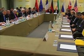 المفاوضات بين إيران والدول الكبرى تتجاوز موعدها النهائي