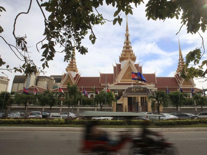 A general view of the National Assembly in Phnom Penh December 19, 2014. Cambodia's parliament endorsed opposition leader Sam Rainsy on Friday as minority leader with legislative rank equal to Prime Minister Hun Sen, a rare concession by the long-serving premier to preserve a fragile political truce. REUTERS/Samrang Pring (CAMBODIA - Tags: POLITICS)