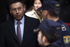 Barcelona President Josep Maria Bartomeu leaves Spain's High Court in Madrid, February 13, 2015. Bartomeu was questioned by an investigating magistrate in court on suspicion of tax evasion connected to the signing of Brazilian forward Neymar. REUTERS/Juan Medina (SPAIN - Tags: SPORT CRIME LAW SOCCER)