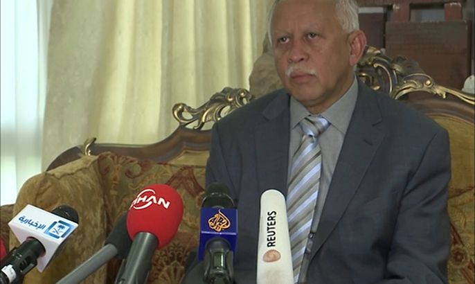 وزير الخارجية اليمني يتحدث عن وجود عسكري لإيران ببلاده