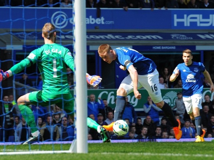 LIVERPOOL, ENGLAND - APRIL 26: Everton's James McCarthy scores for his team during the English Premier League match between Everton and Manchester United at Goodison Park Stadium in Liverpool, England on April 26, 2015.