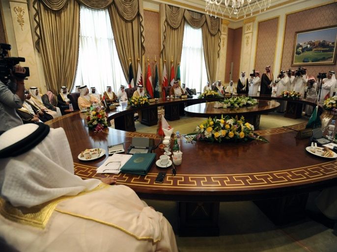 The Gulf foreign ministers takes part in a meeting to discuss the war in Yemen on April 30, 2015 in the Saudi capital Riyadh, few days ahead of the summit of the Gulf Cooperation Council (GCC). The meeting would cover 'issues vital to the operations of the Gulf Cooperation Council and developments in the region, including the crisis in Yemen,' said GCC Secretary General Abdullatif Zayani. AFP PHOTO / FAYEZ NURELDINE
