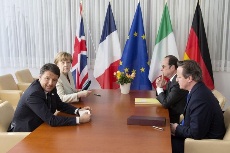 Italian Prime Minister Matteo Renzi (L-R), German Chancellor Angela Merkel, French President Francois Hollande and British Prime Minister David Cameron take part in a meeting during a European Union extraordinary summit seeking for a solution to the migrants crisis, in Brussels April 23, 2015. EU leaders will effectively reverse a cutback in rescue operations the Mediterranean on Thursday to try to prevent record numbers of people drowning as they try to flee war and poverty in the Middle East and Africa. REUTERS/Yves Herman