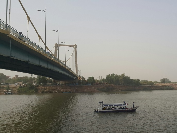 جسر جزيرة توتي على النيل الأزرق(الجزيرة نت)
