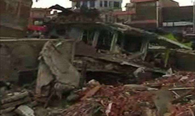 توقعات بارتفاع عدد قتلى زلزال نيبال إلى عشرة آلاف