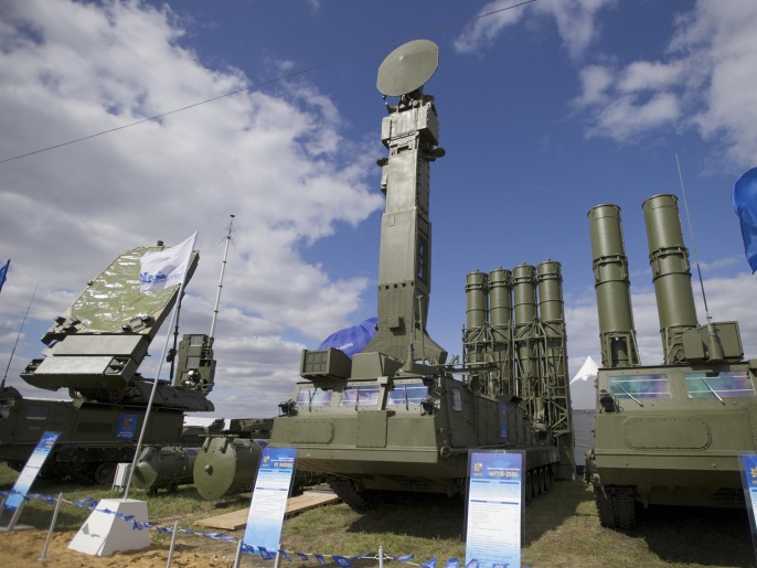 ‪صواريخ إس 300 الروسية في قاعدة بضواحي العاصمة موسكو عام 2013‬  (رويترز)