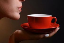 الشاي يمنع التسوس وأمراض اللثة وروائح الفم الكريهة