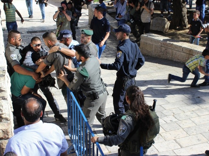 قوات إسرائيلية تعتدي على فلسطيني في منطقة باب في القدس المحتلة