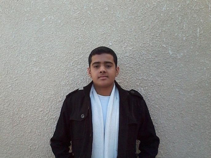 ‪الفتى محمد أبو عيد اعتقلته الشرطة بينما يعيش أخوه مطاردا‬ (الجزيرة نت)