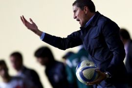 Spanish coach Juan Carlos Garrido of Egypt's Al Ahly reacts during their CAF Champions League soccer match against Morocco's Moghreb Tetouan at Petro Sport stadium in Cairo, May 2, 2015. REUTERS/Amr Abdallah Dalsh