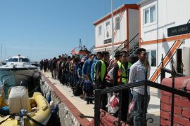 تمكن خفر السواحل التركي من إنقاذ 113 مهاجرا غير نظامي بولاية جناق قلعة شمال غربي البلاد