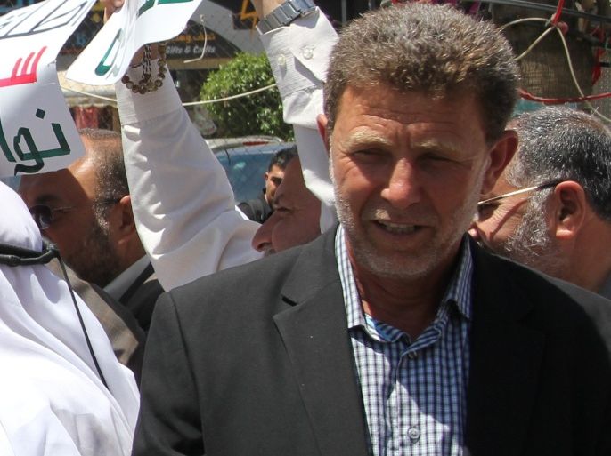 الأسير المحرر نائل البرغوثي (عميد الأسرى الفلسطينيين) في اعتصام سابق للتضامن مع الأسرى