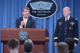 US Defense Secretary Ashton Carter (L) speaks during a press briefing with US Chairman of the Joint Chiefs of Staff Martin Dempsey (R) at the Pentagon on May 7, 2015 in Washington, DC. AFP PHOTO/Mandel NGAN