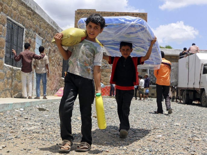 ‪بدء سريان هدنة إنسانية في اليمن منذ مساء أمس الثلاثاء تسمح بإدخال المساعدات للمتضررين‬ بدء سريان هدنة إنسانية في اليمن منذ مساء أمس الثلاثاء تسمح بإدخال المساعدات للمتضررين (أسوشيتد برس)