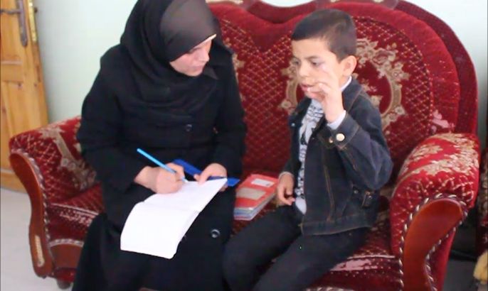حاتم السرساوي.. طفل فلسطيني يكسر عزلة التوحد بذكاء حاد