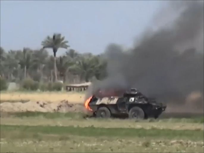‪تنظيم الدولة يحاصر جنودا بالأنبار‬ (الجزيرة)